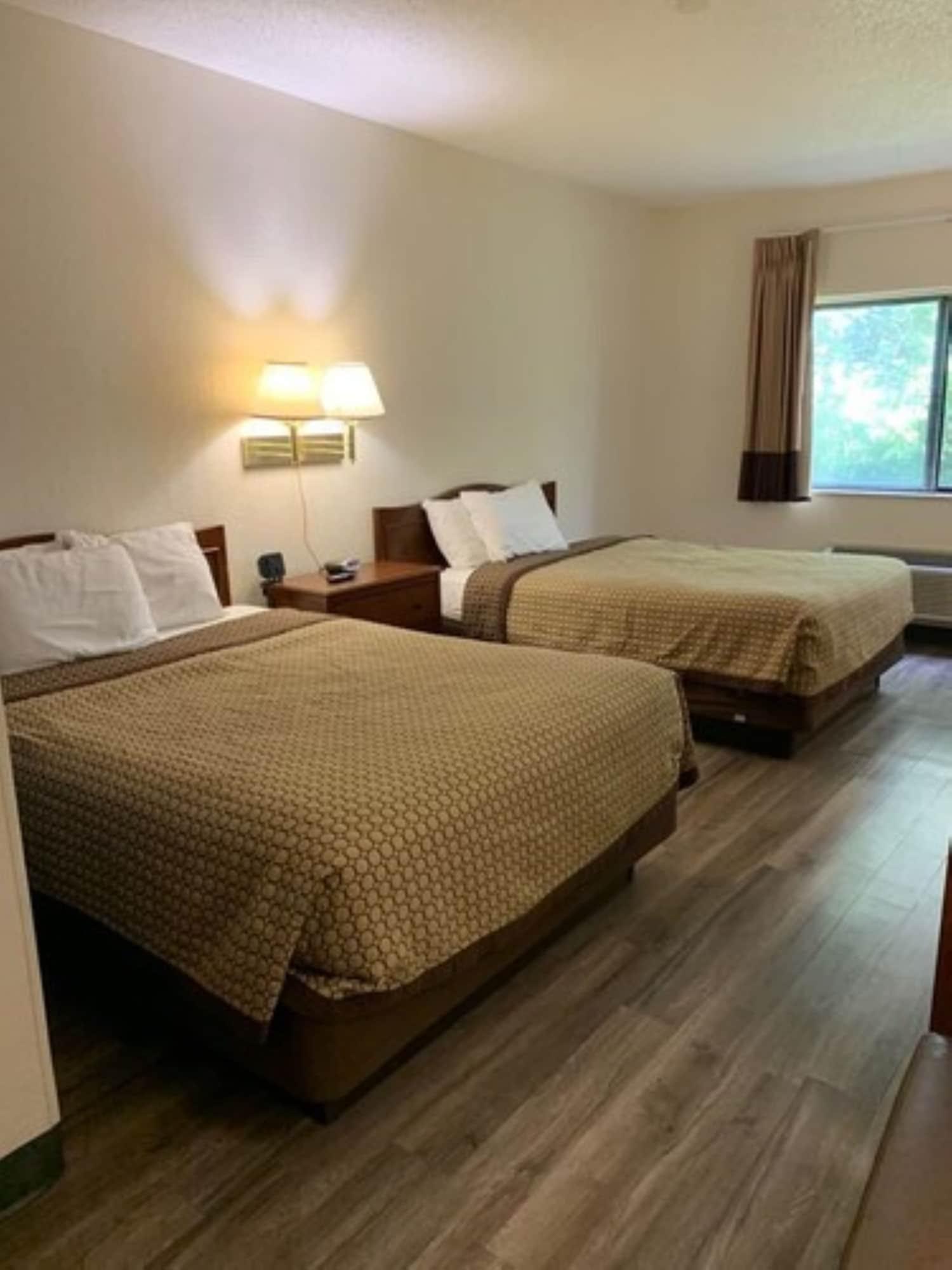 Days Inn By Wyndham Topeka Eksteriør billede